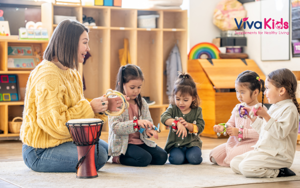 be-di-lop Bé đi Lớp