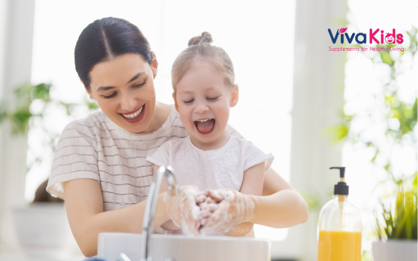 cho-be-rua-tay Cho Bé Rửa Tay